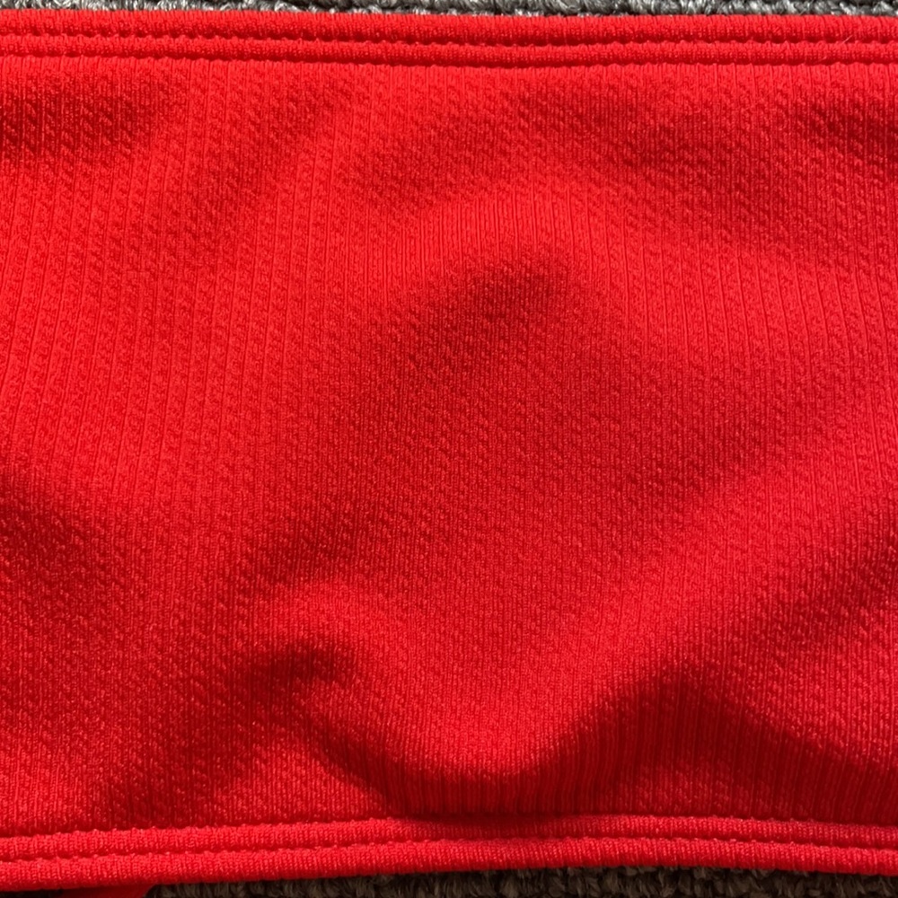 Red Bikini - Picture 4 of 5